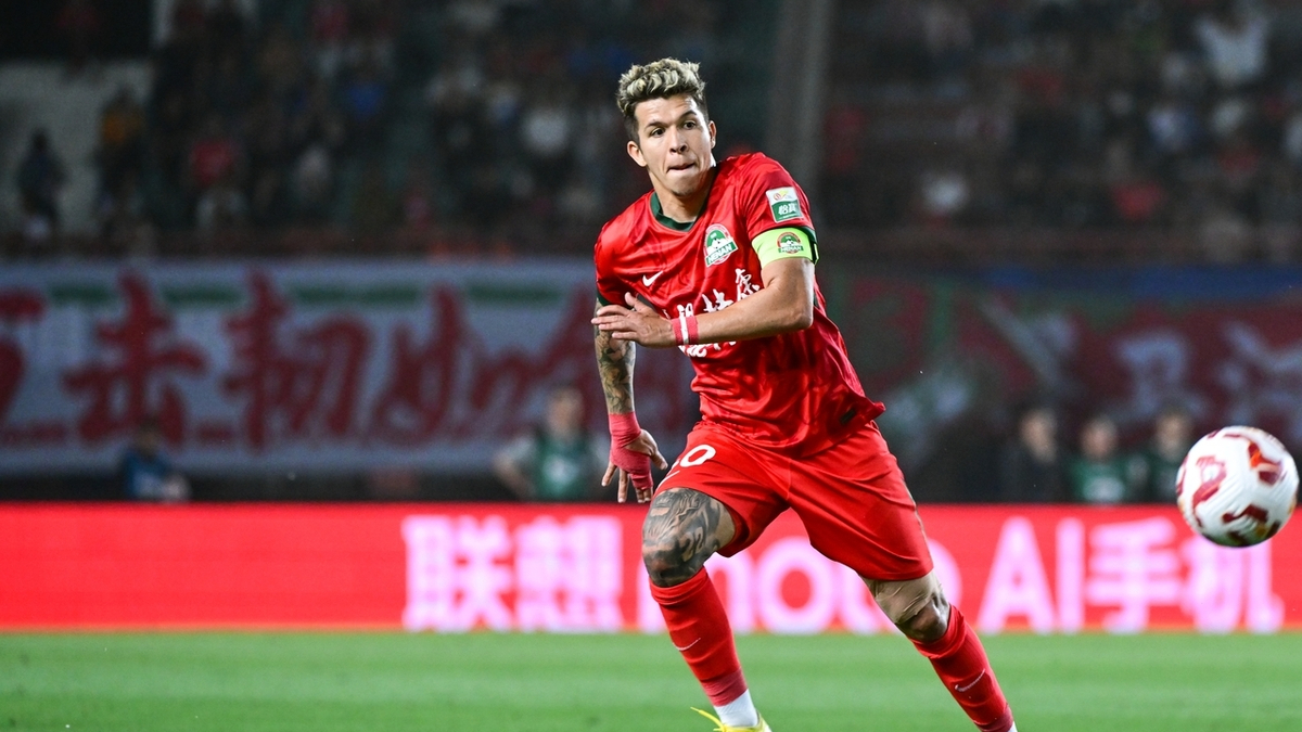 爱游戏入口-丹麦翻盘葡萄牙，本泽马完成帽子戏法