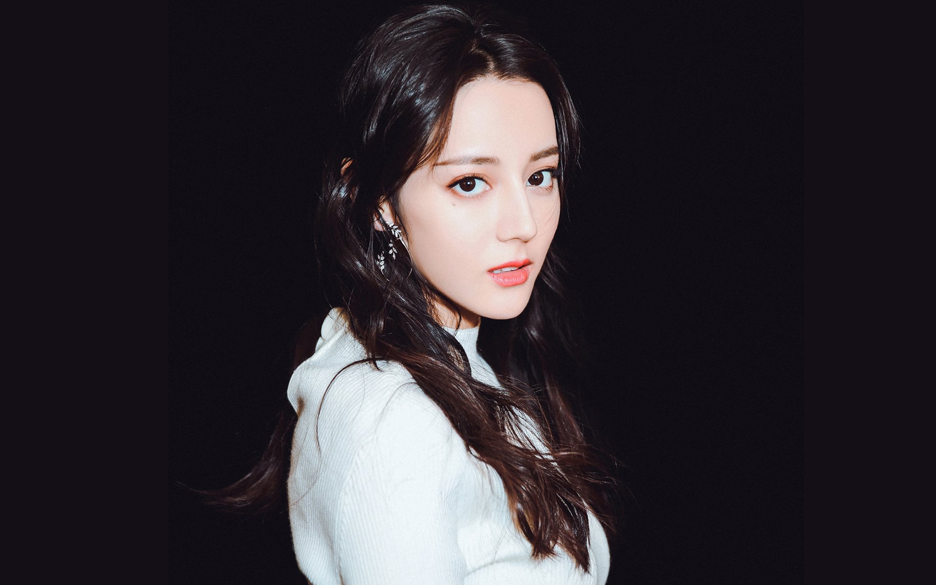 爱游戏在线-暗夜独舞，剑指苍穹，基耶萨如何将奥运关键战铸成个人不朽丰碑