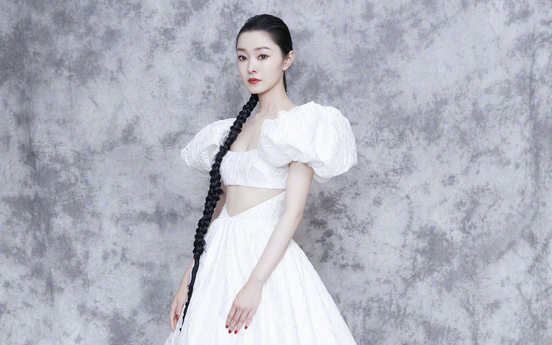 绿茵场与记分牌,当欧冠半决赛化为黄蜂狂胜掘金的梦境